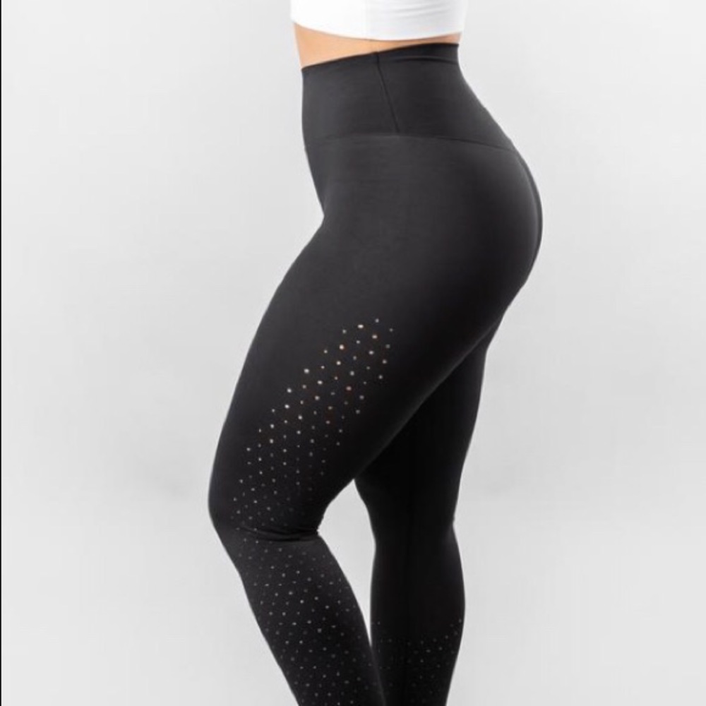 NWOT Buffbunny Allure Laser Leggings